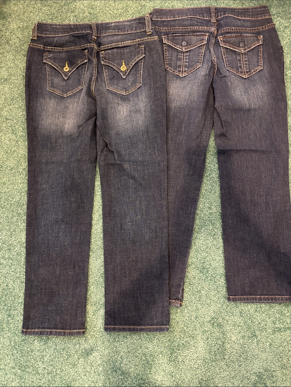 Simply Vera Vera Wang Size 6 Straight Leg Jeans Bundle Dark Wash 28x26 - Picture 3 of 3